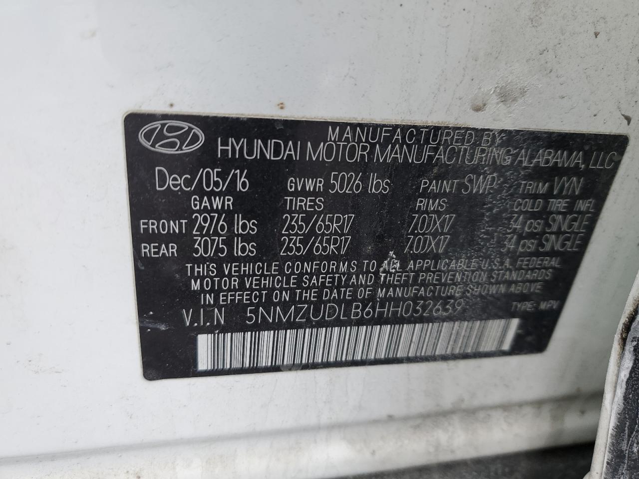 2017 Hyundai Santa Fe - Image 12