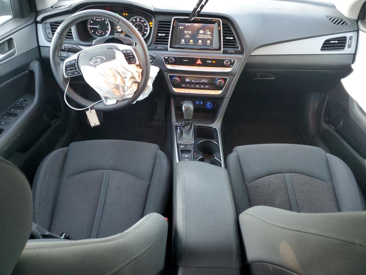 2019 Hyundai Sonata - Image 8