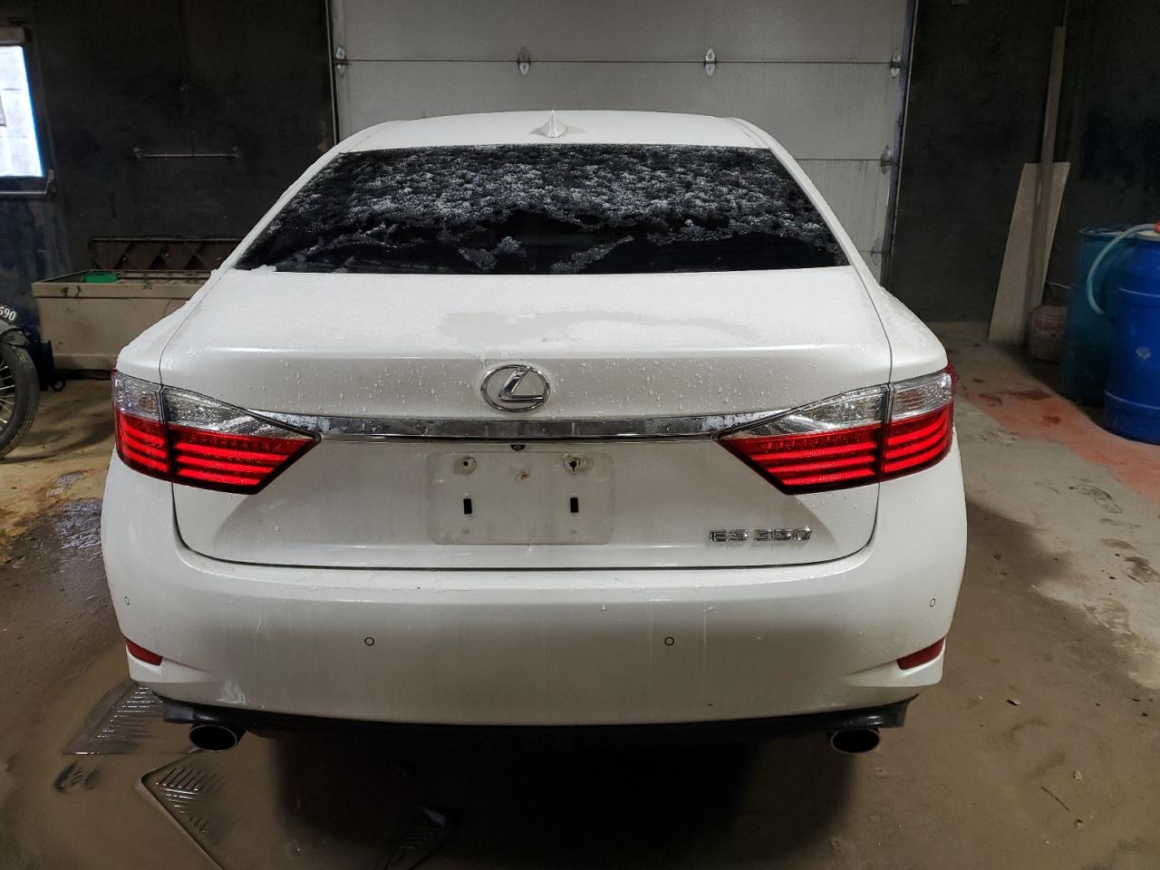2015 Lexus ES - Image 6