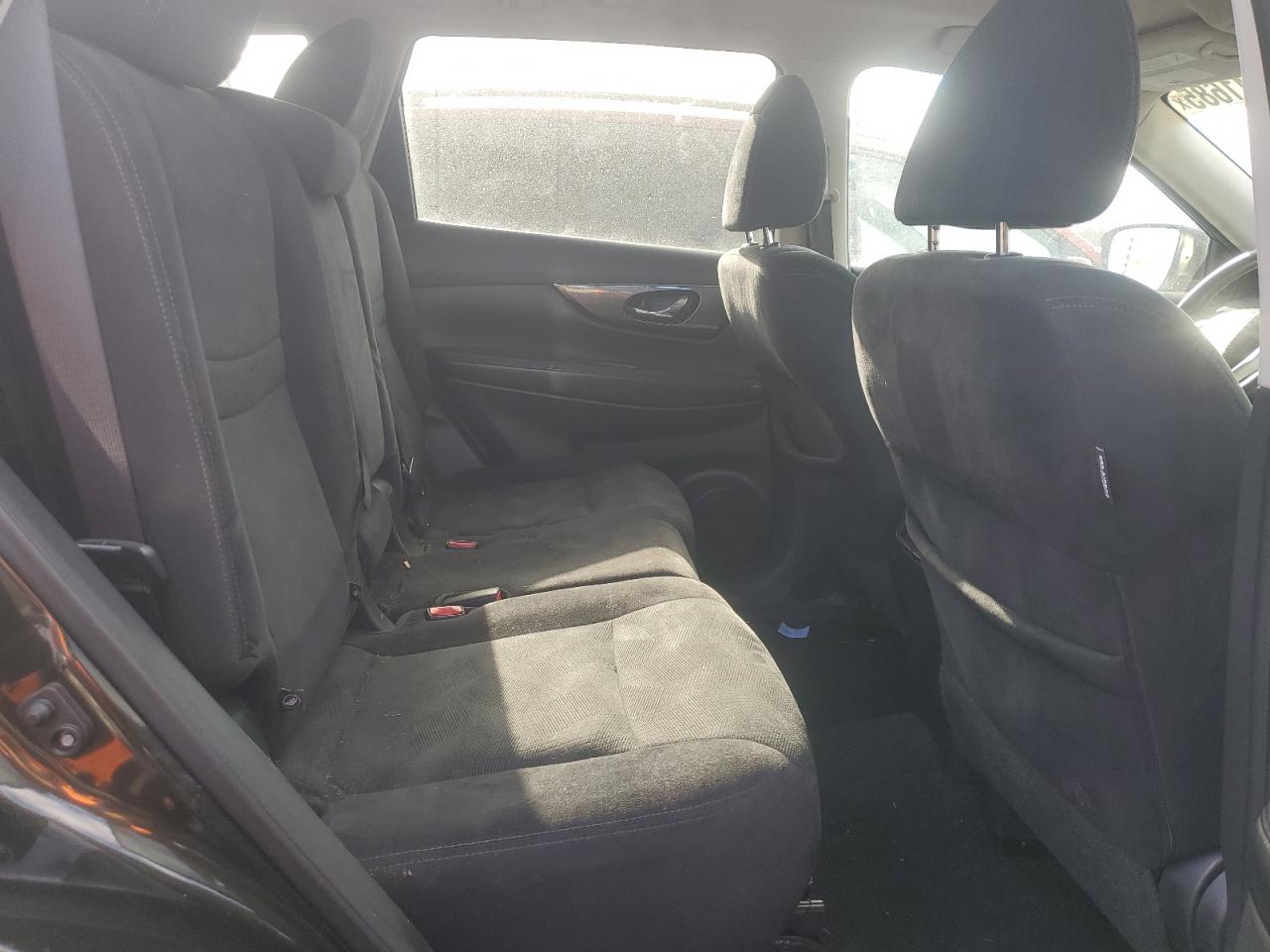2016 Nissan Rogue - Image 11