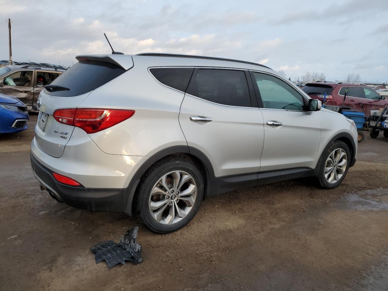 2014 Hyundai Santa Fe - Image 3