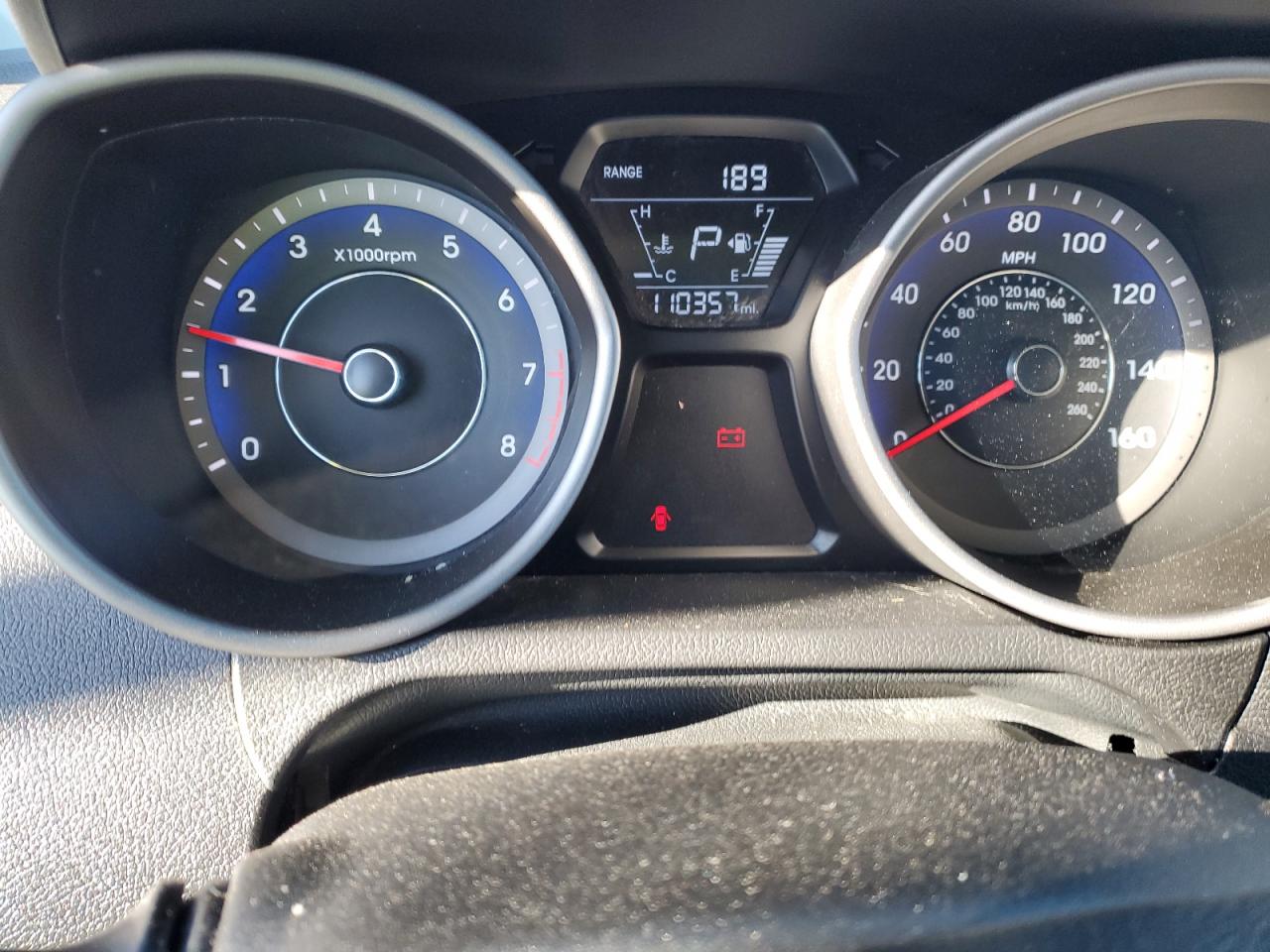 2016 Hyundai Elantra - Image 9