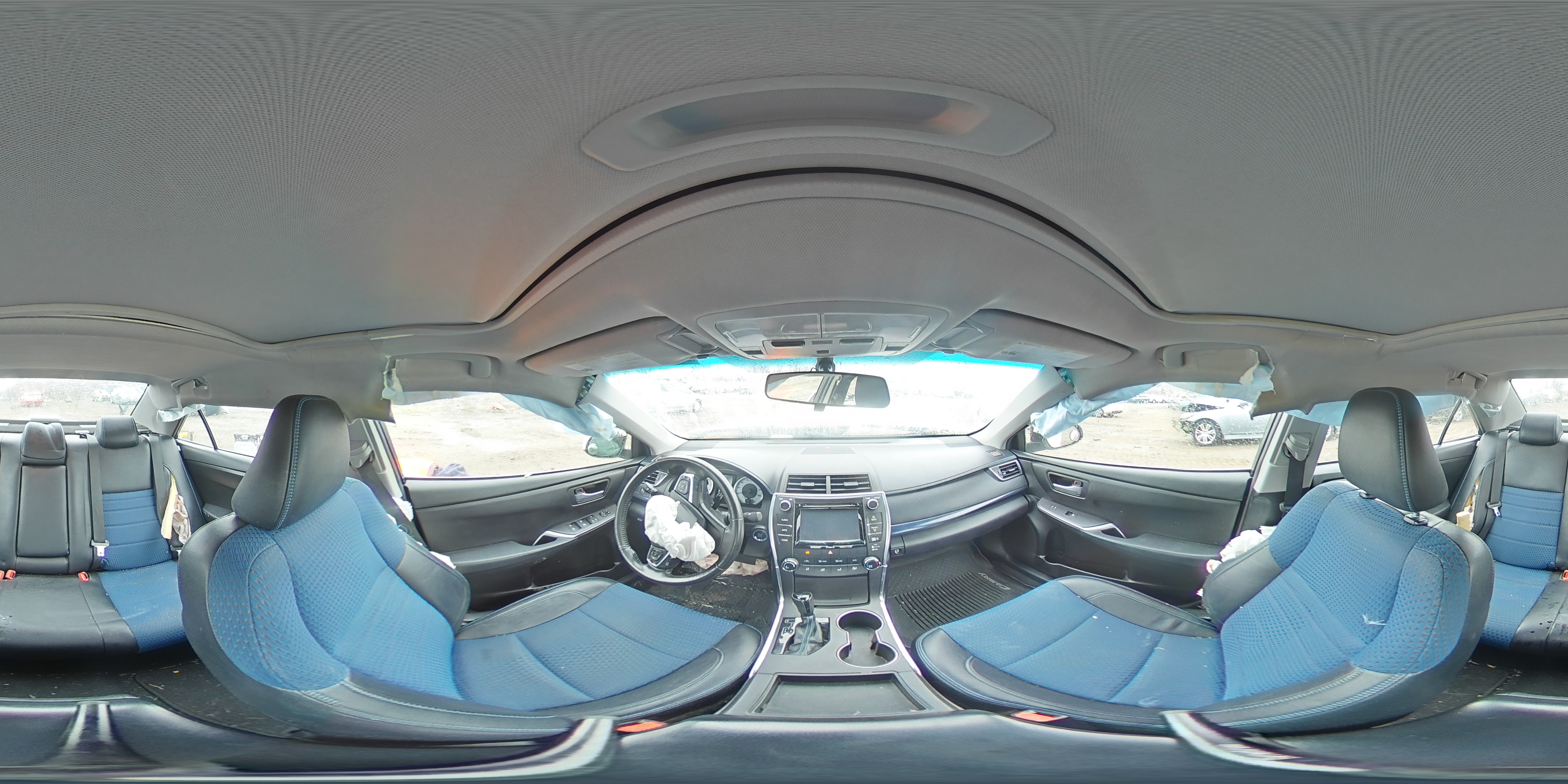 2016 Toyota Camry - Image 12