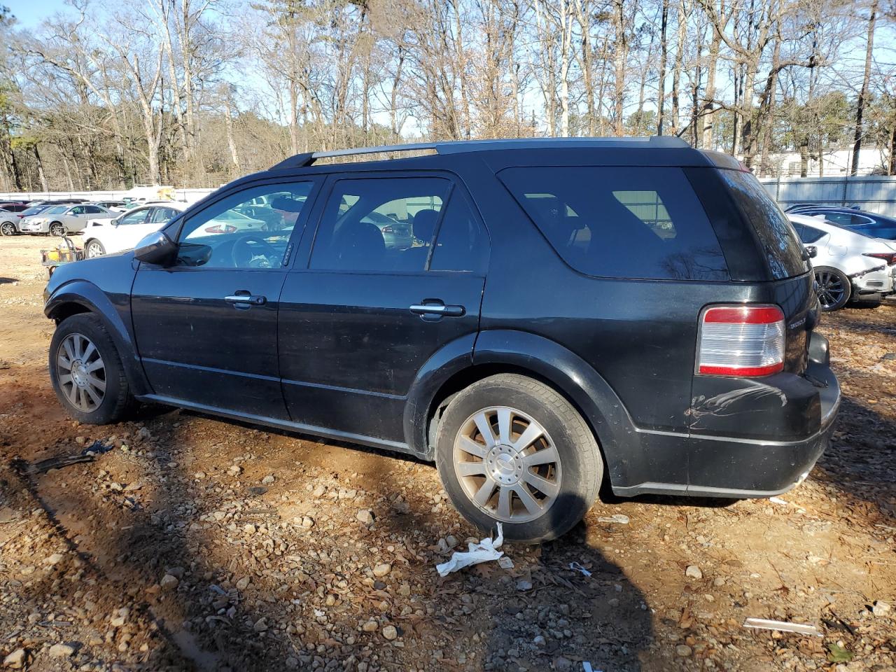 2009 Ford Taurus - Image 2