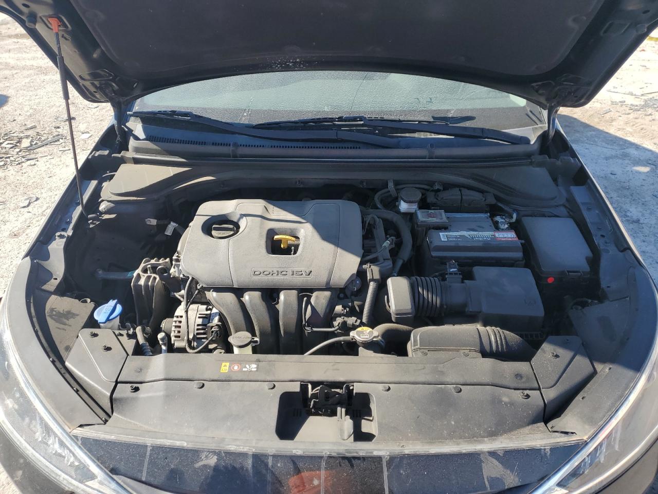 2020 Hyundai Elantra - Image 11