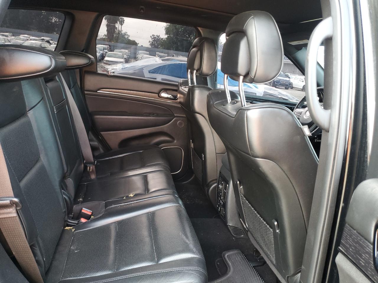 2019 Jeep Grand Cherokee - Image 11