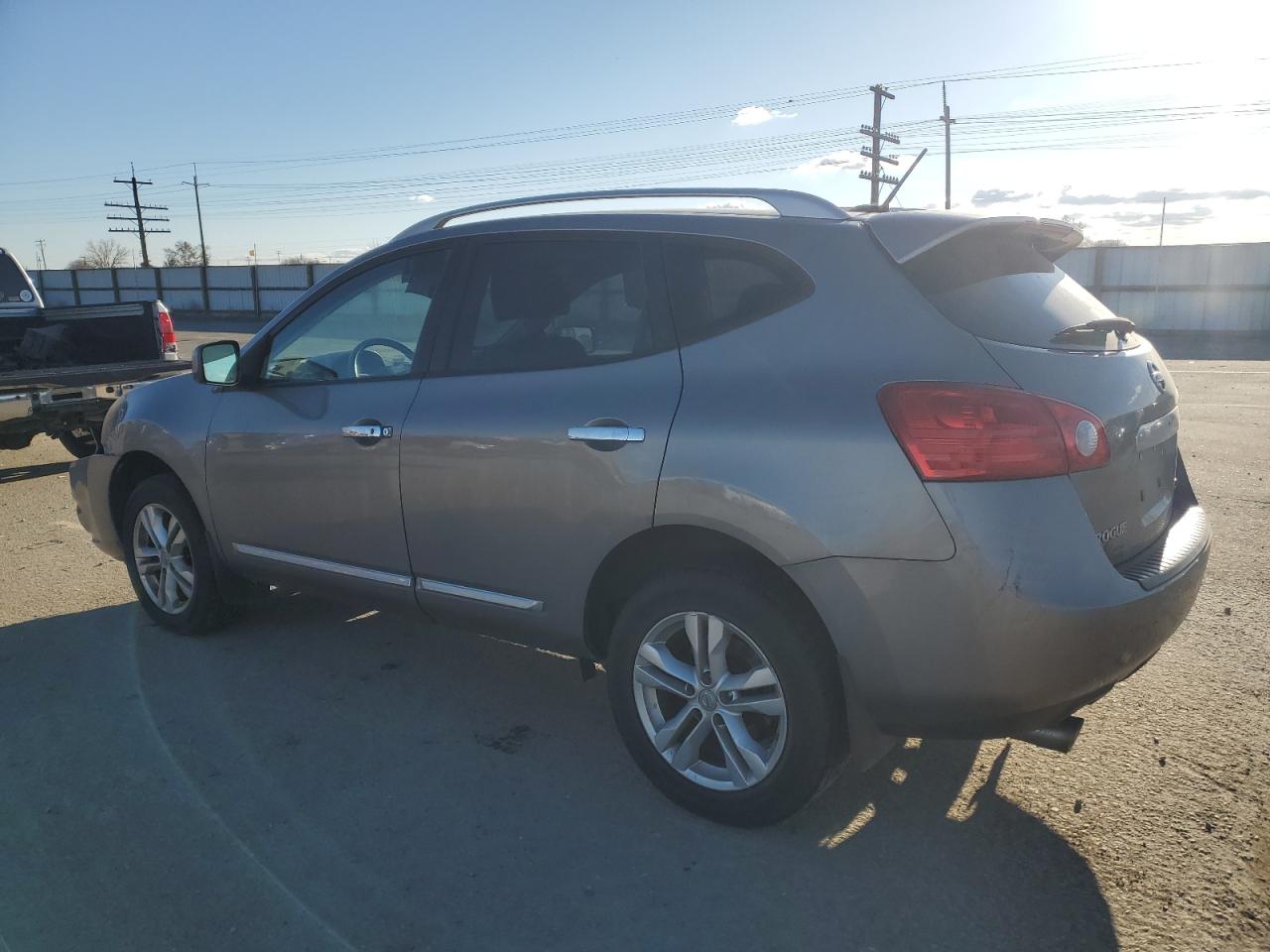 2013 Nissan Rogue - Image 2