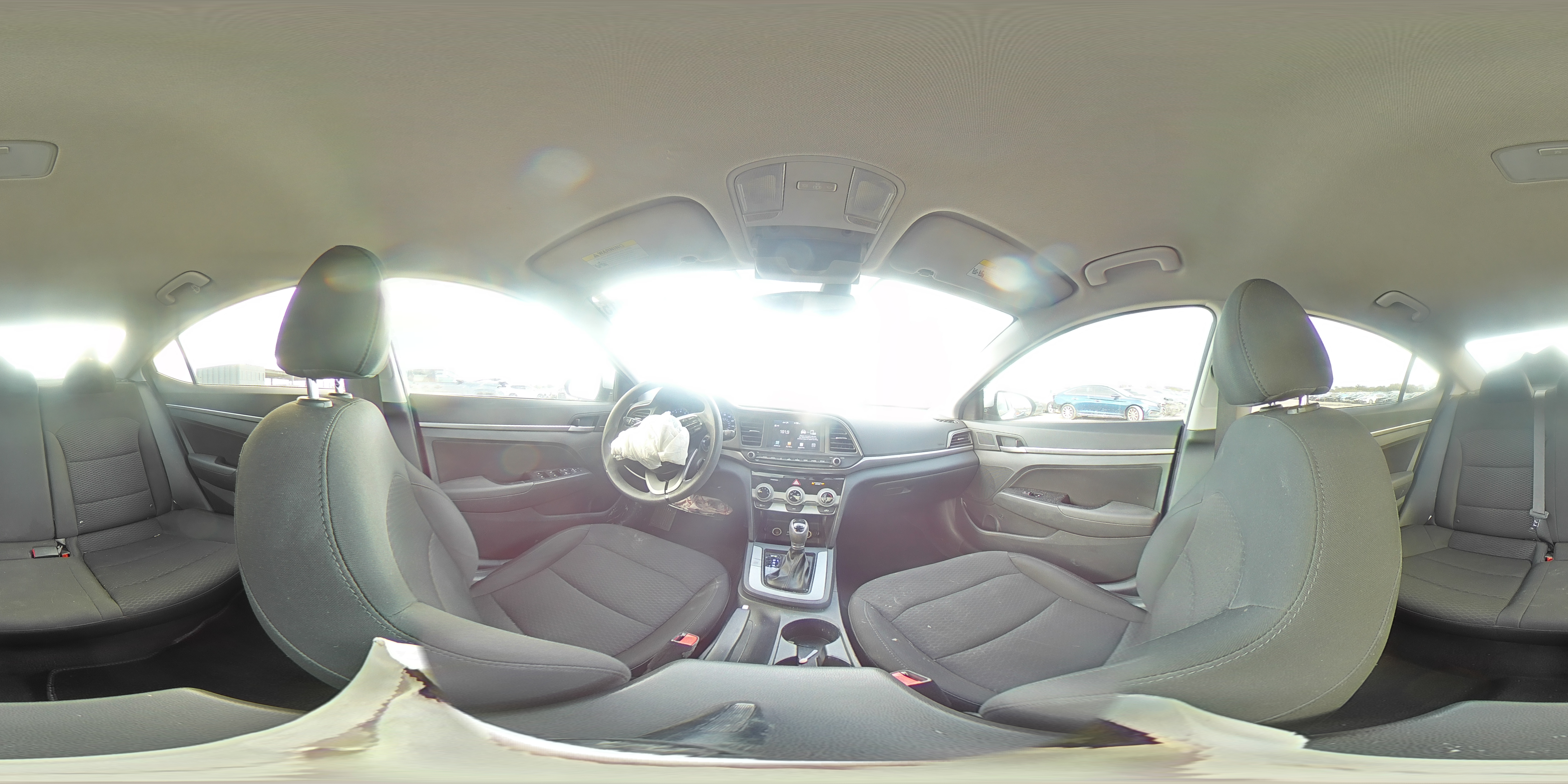2019 Hyundai Elantra - Image 13
