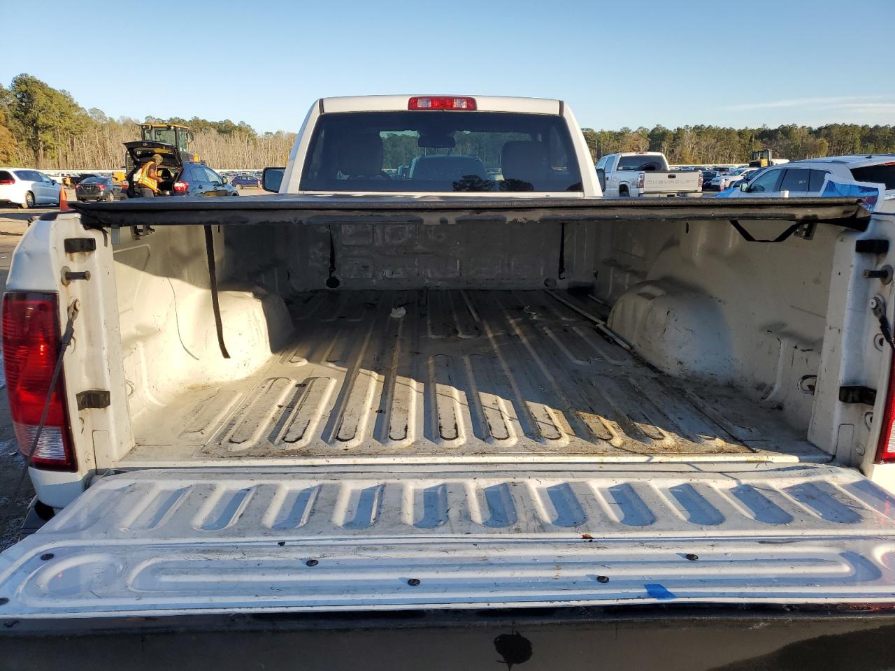 2016 RAM 1500 - Image 10