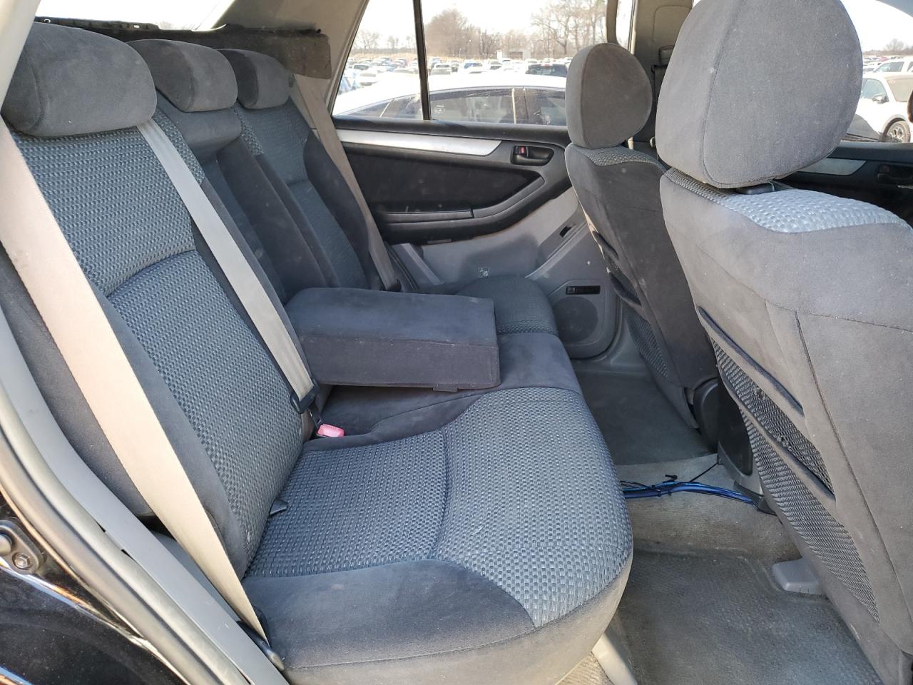 2005 Toyota 4Runner - Image 11