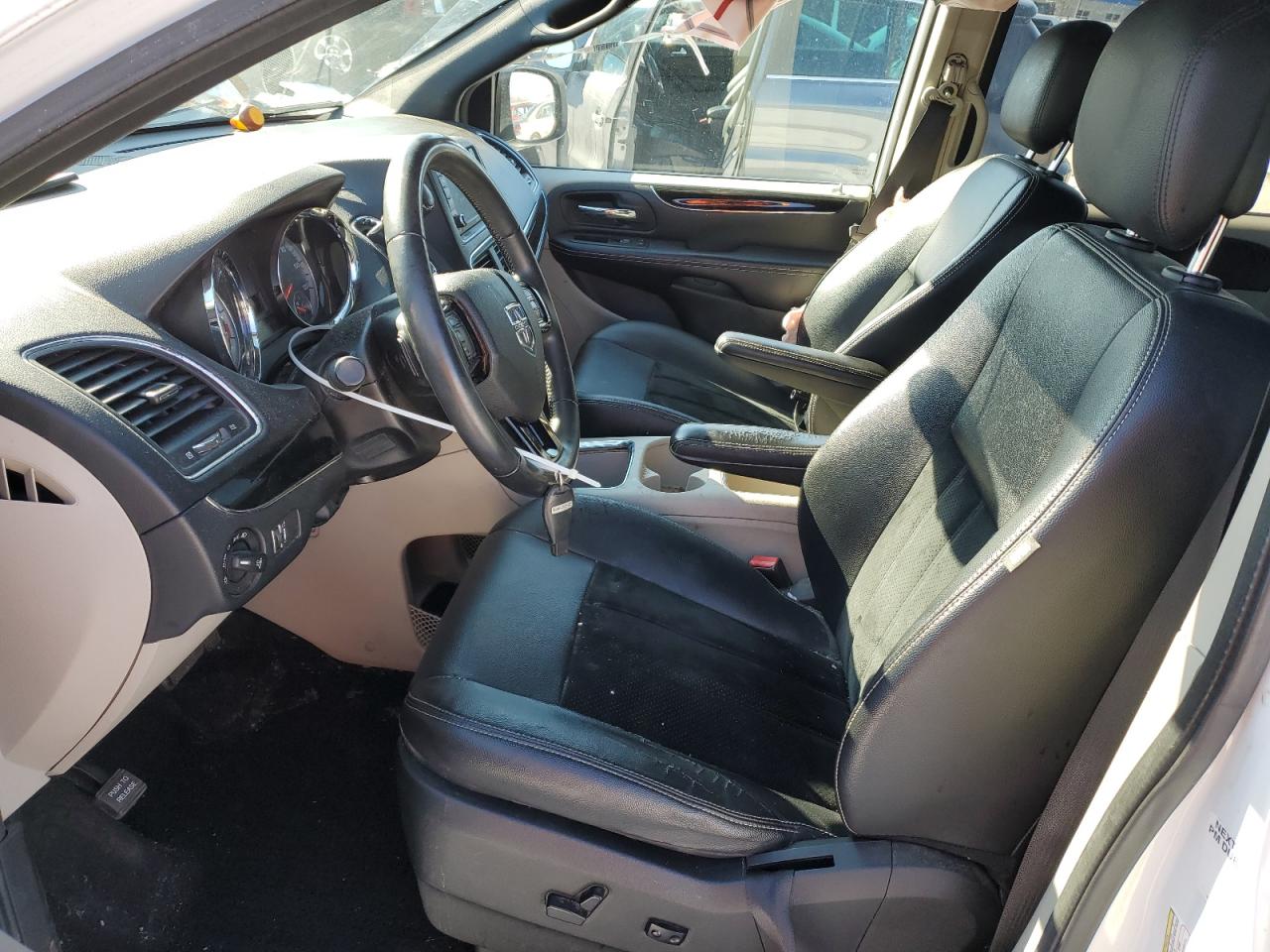 2017 Dodge Caravan - Image 7