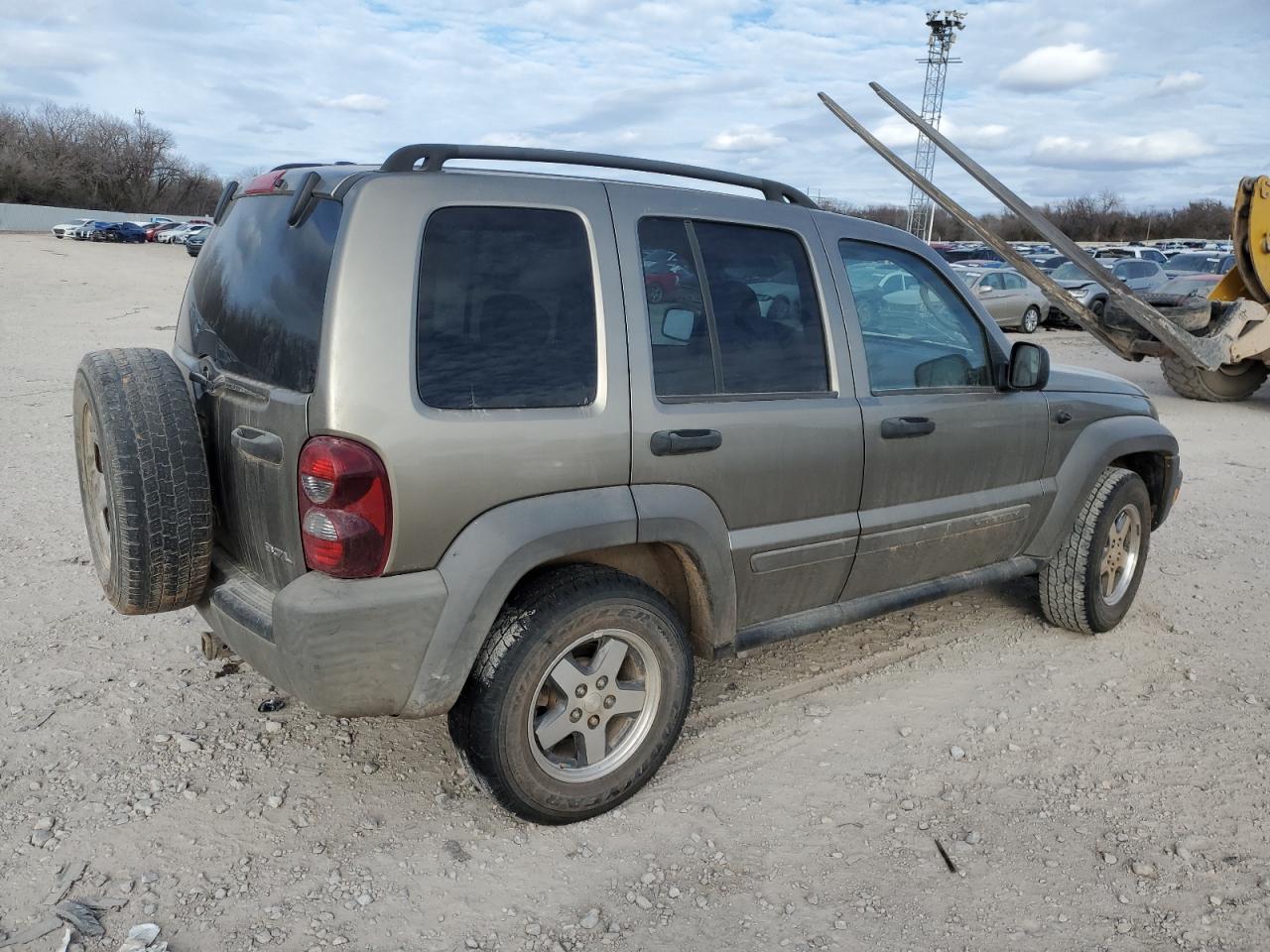 2006 Jeep Liberty (North America) - Image 3