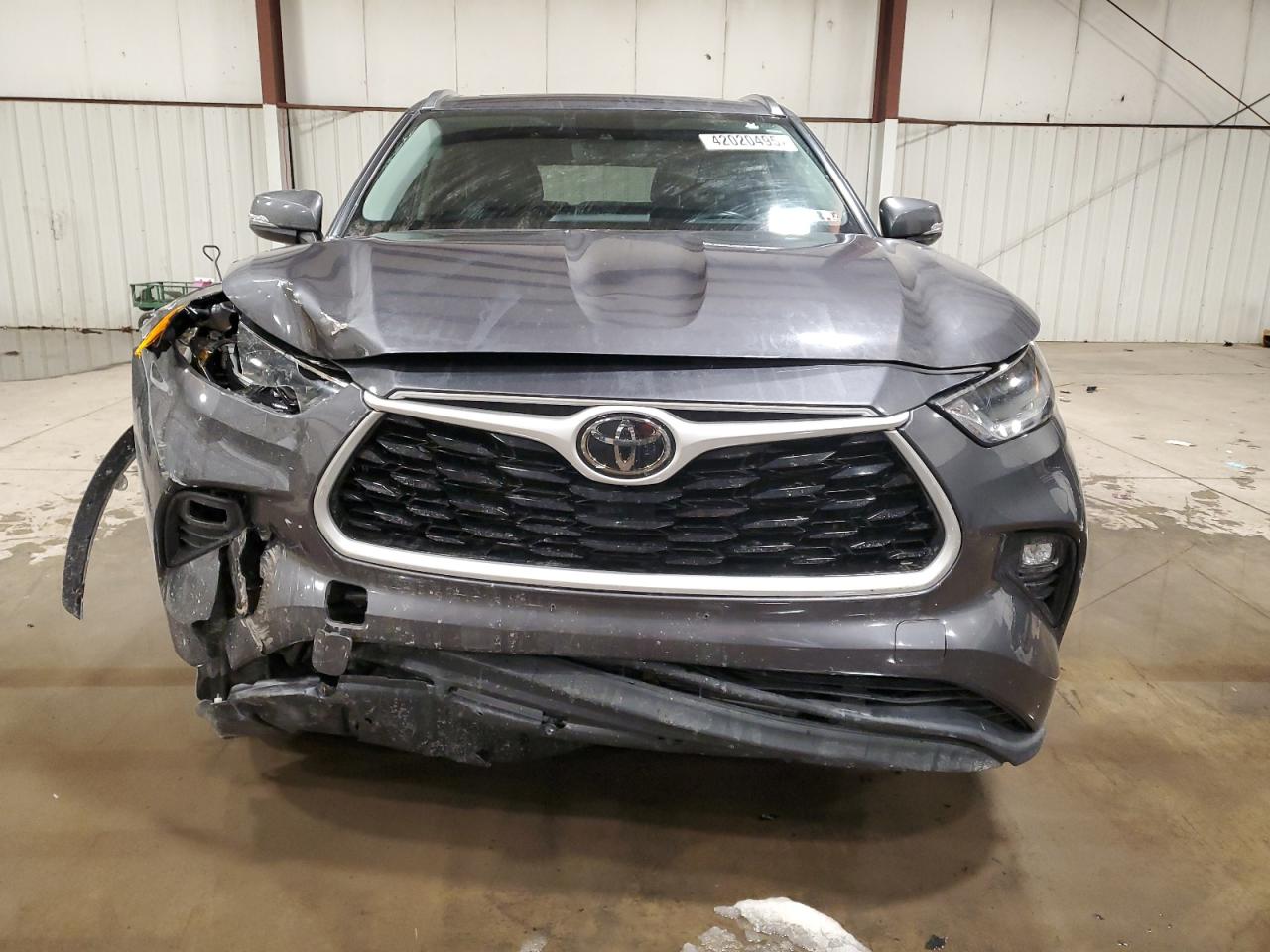 2021 Toyota Highlander - Image 5