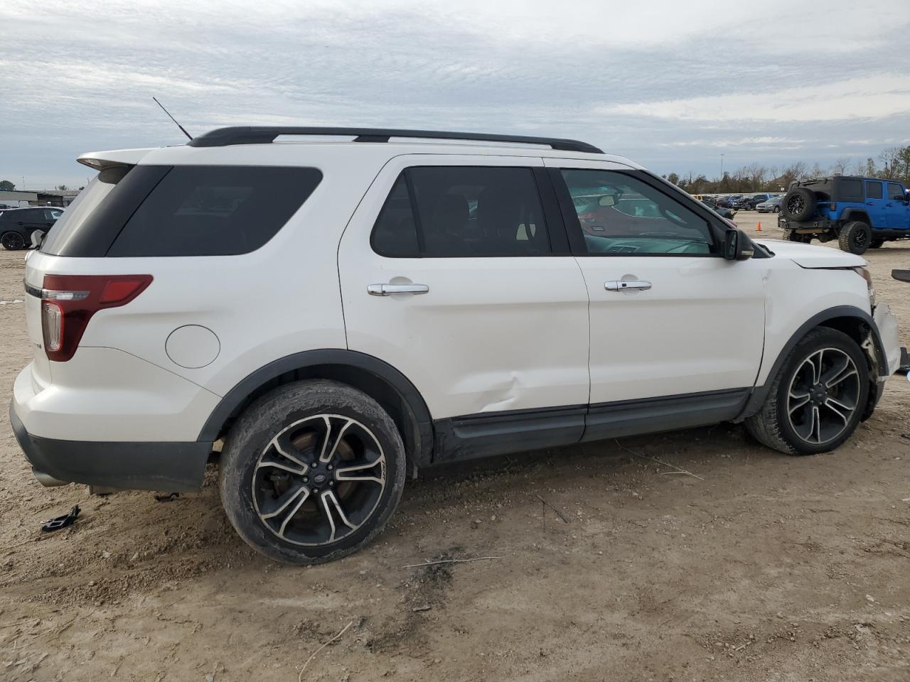 2013 Ford Explorer - Image 3