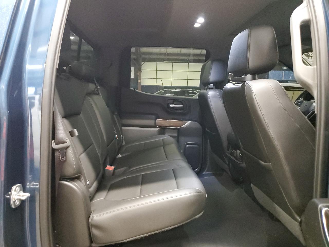 2019 Chevrolet Silverado - Image 10