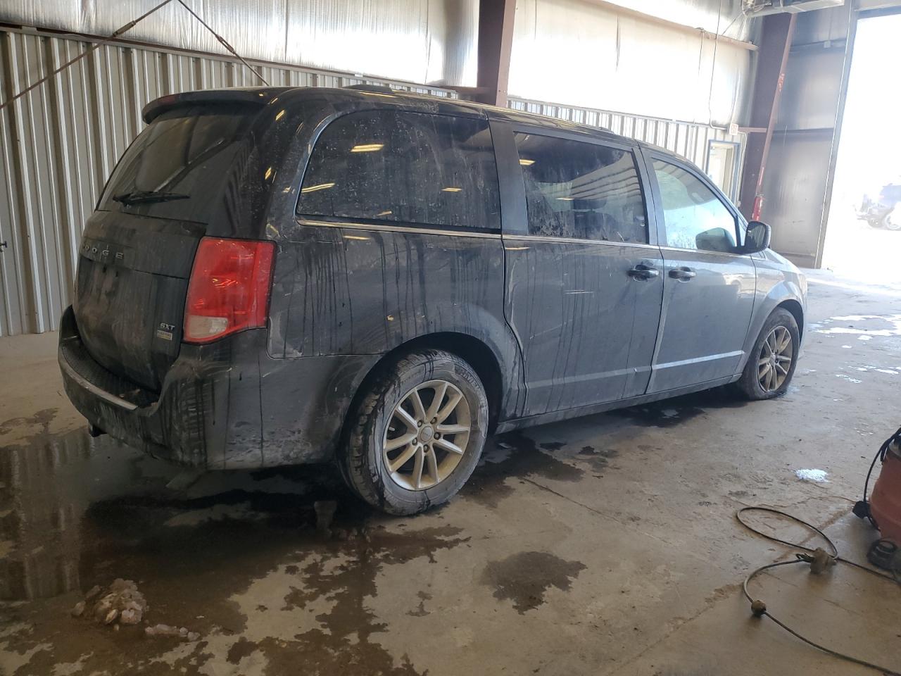2019 Dodge Caravan - Image 3