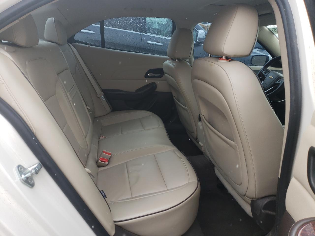 2013 Chevrolet Malibu - Image 11