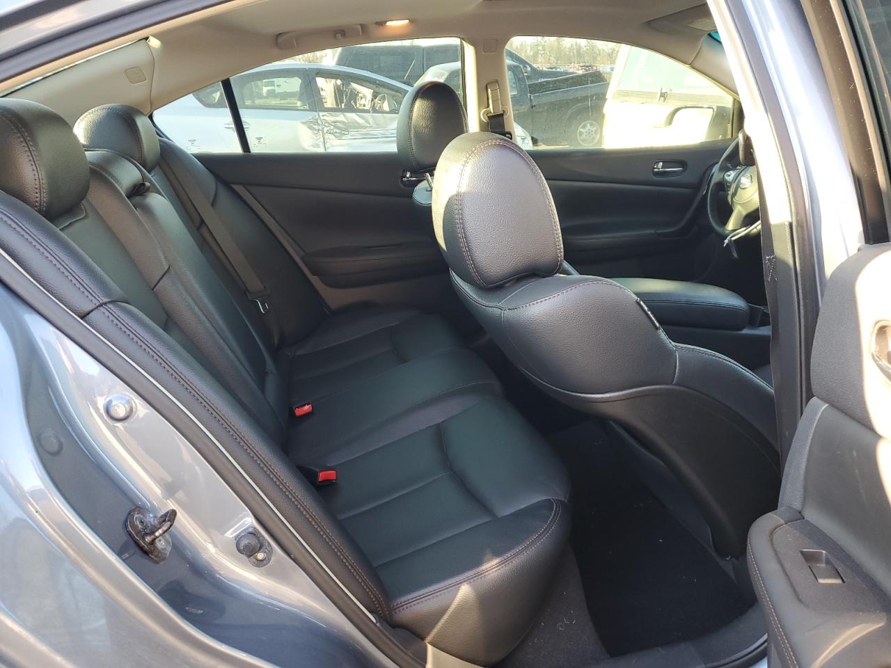 2010 Nissan Maxima - Image 10