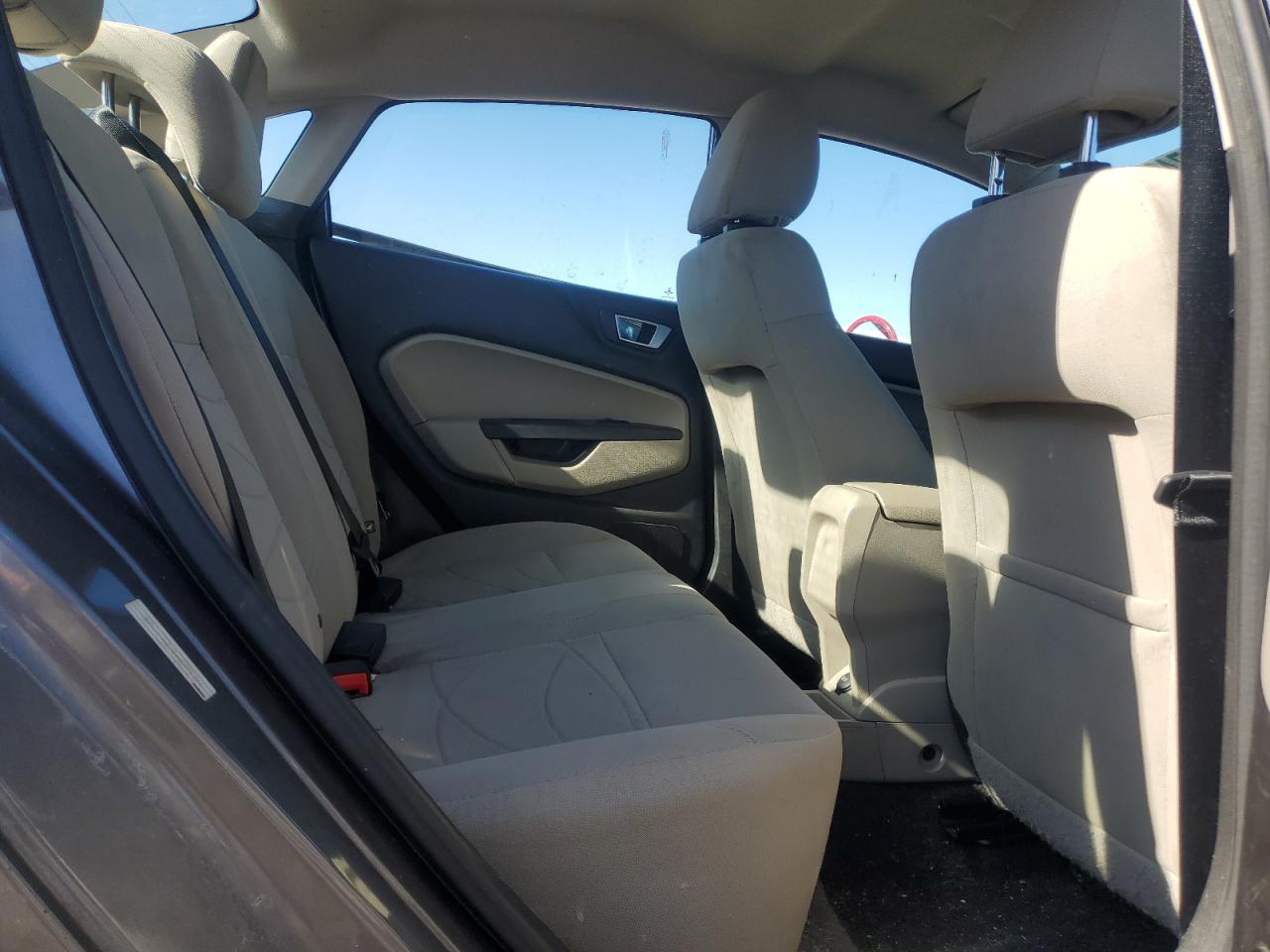 2014 Ford Fiesta - Image 10