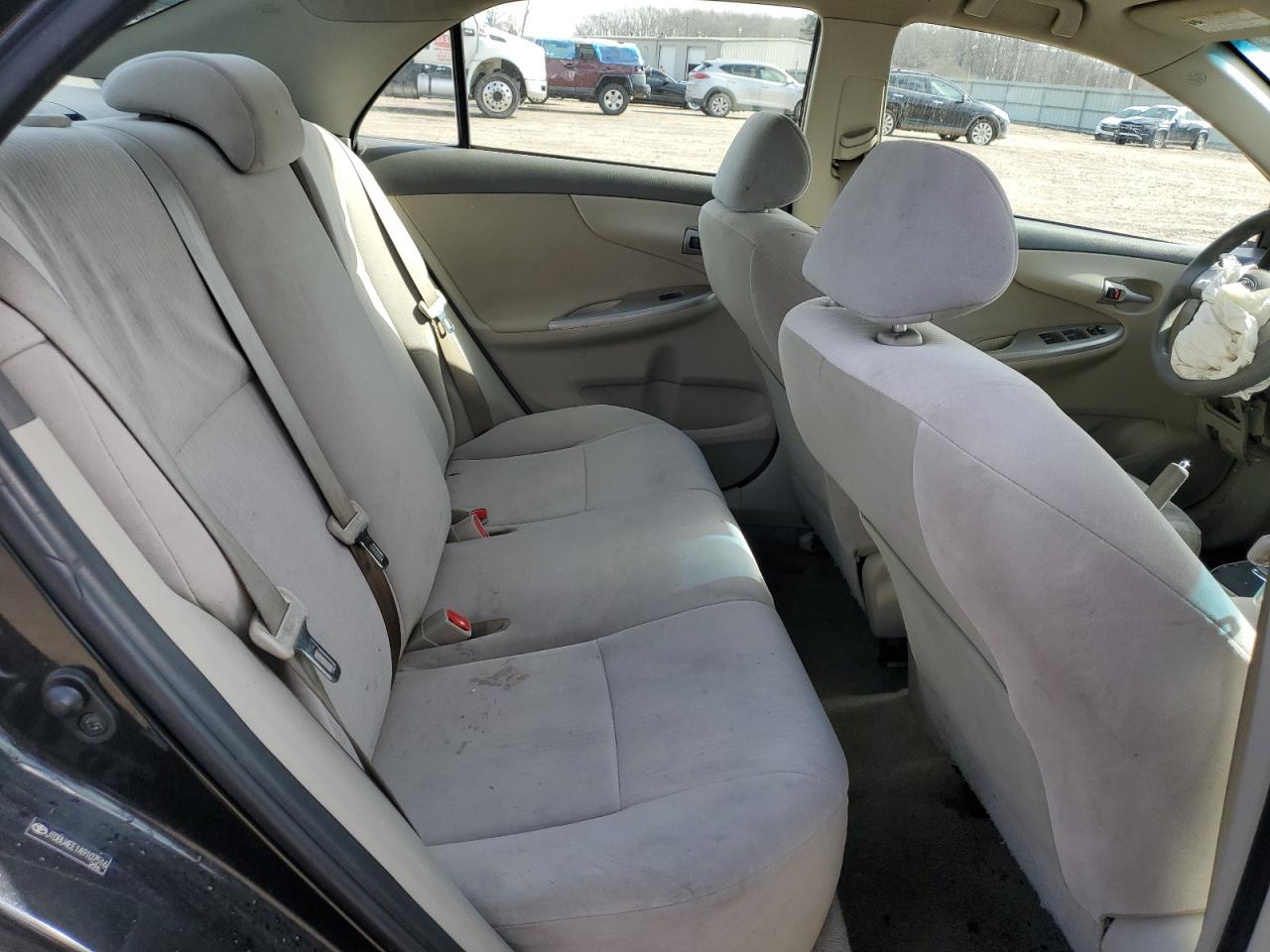 2010 Toyota Corolla - Image 11