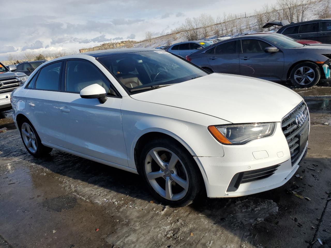 VIN WAUB8GFF6G1020924 2016 AUDI A3 no.4