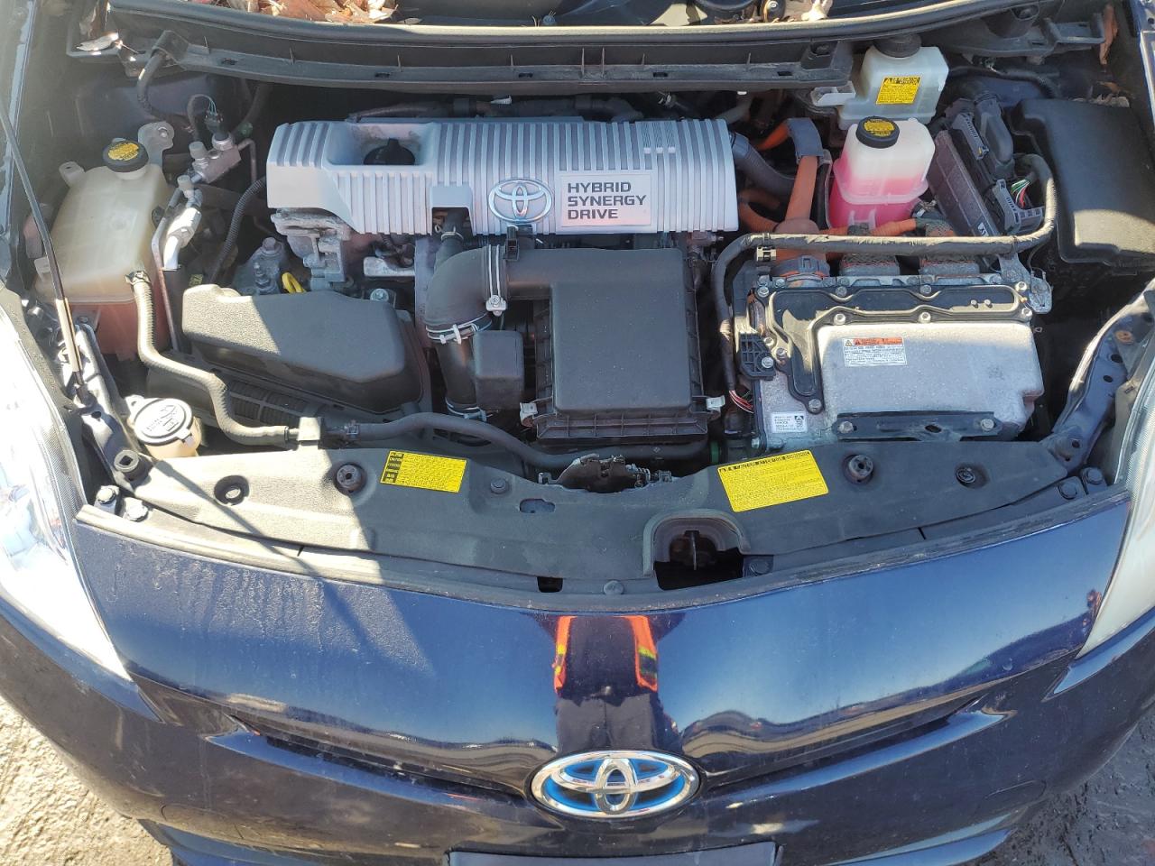 2012 Toyota Prius - Image 11