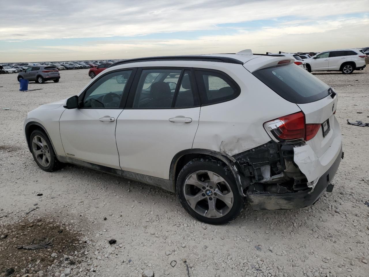 2015 BMW X1 - Image 2