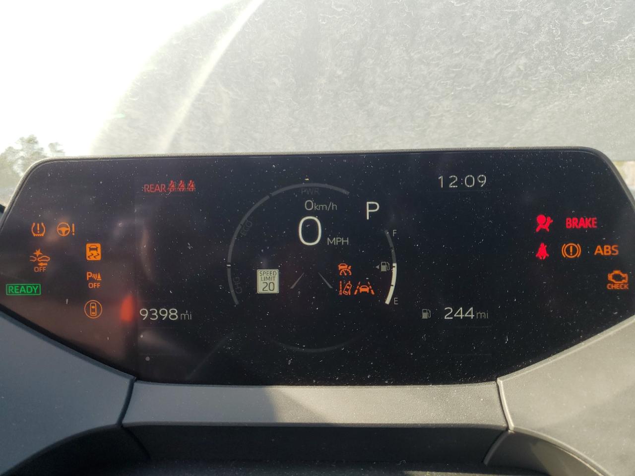 2024 Toyota Prius - Image 9