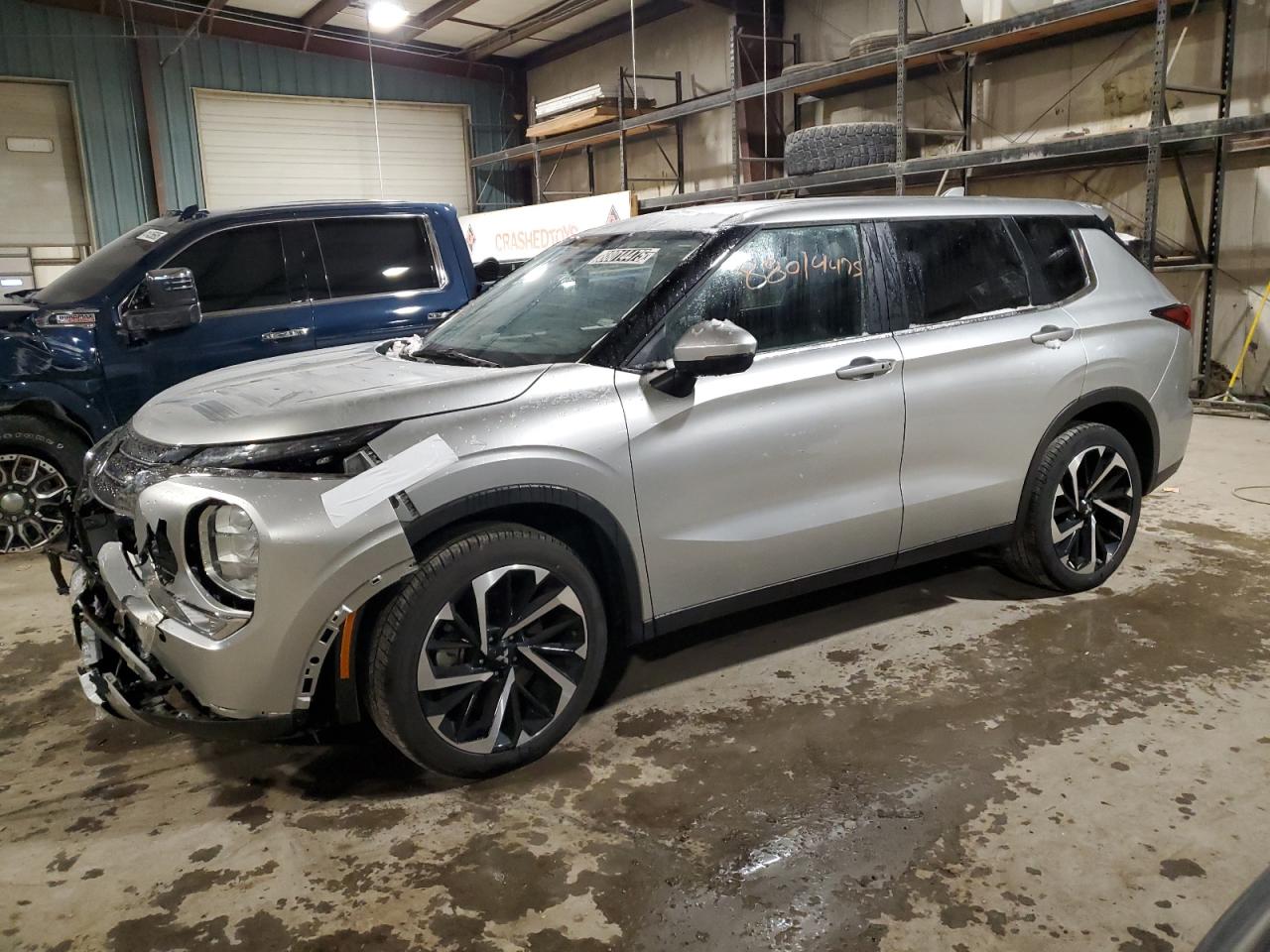 2024 Mitsubishi Outlander - Image 1