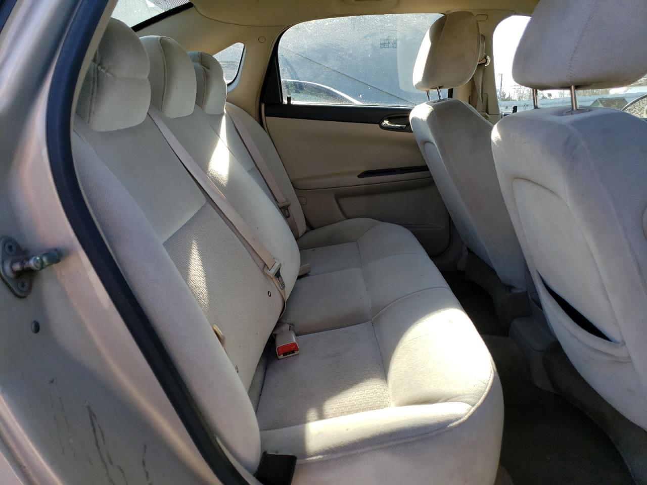 2010 Chevrolet Impala - Image 10