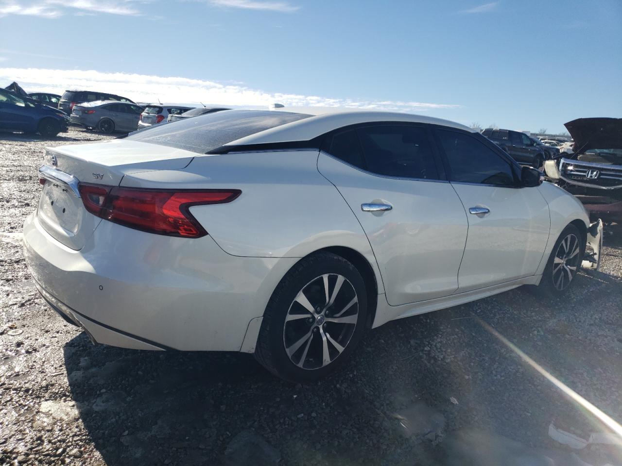 2017 Nissan Maxima - Image 3
