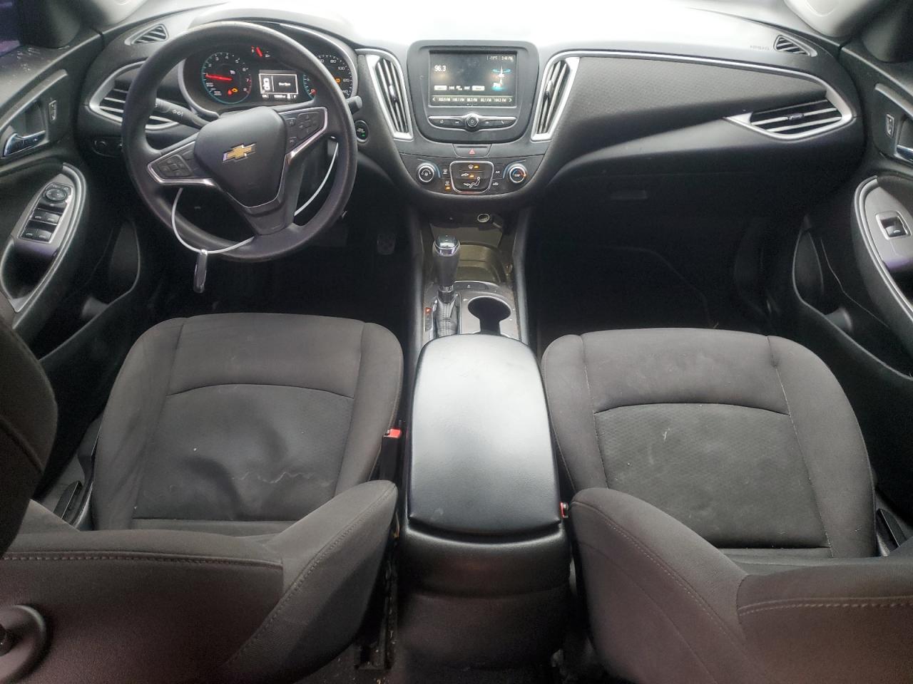 2017 Chevrolet Malibu - Image 8