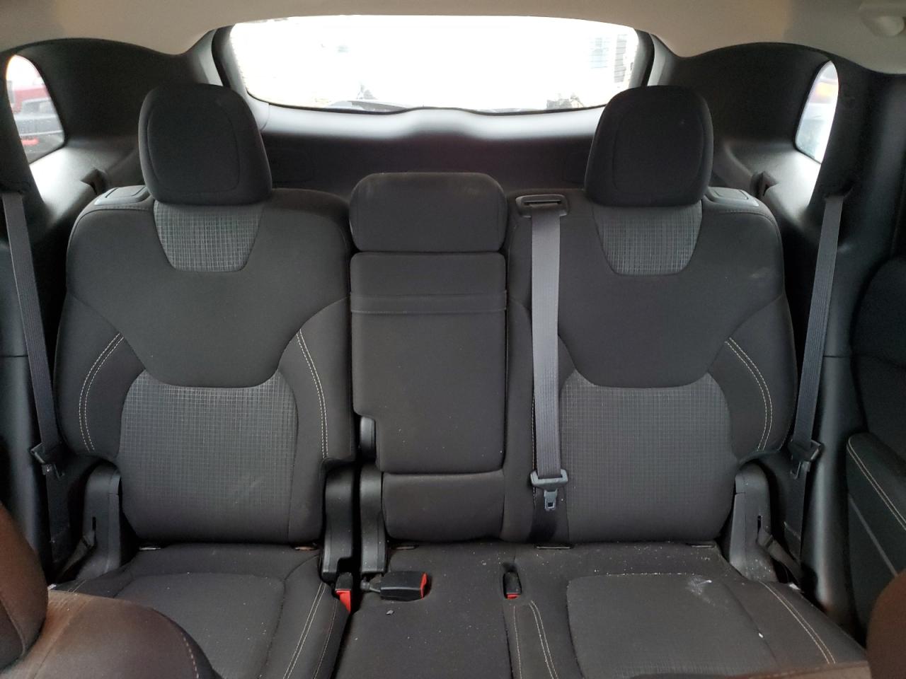 2015 Jeep Grand Cherokee - Image 10
