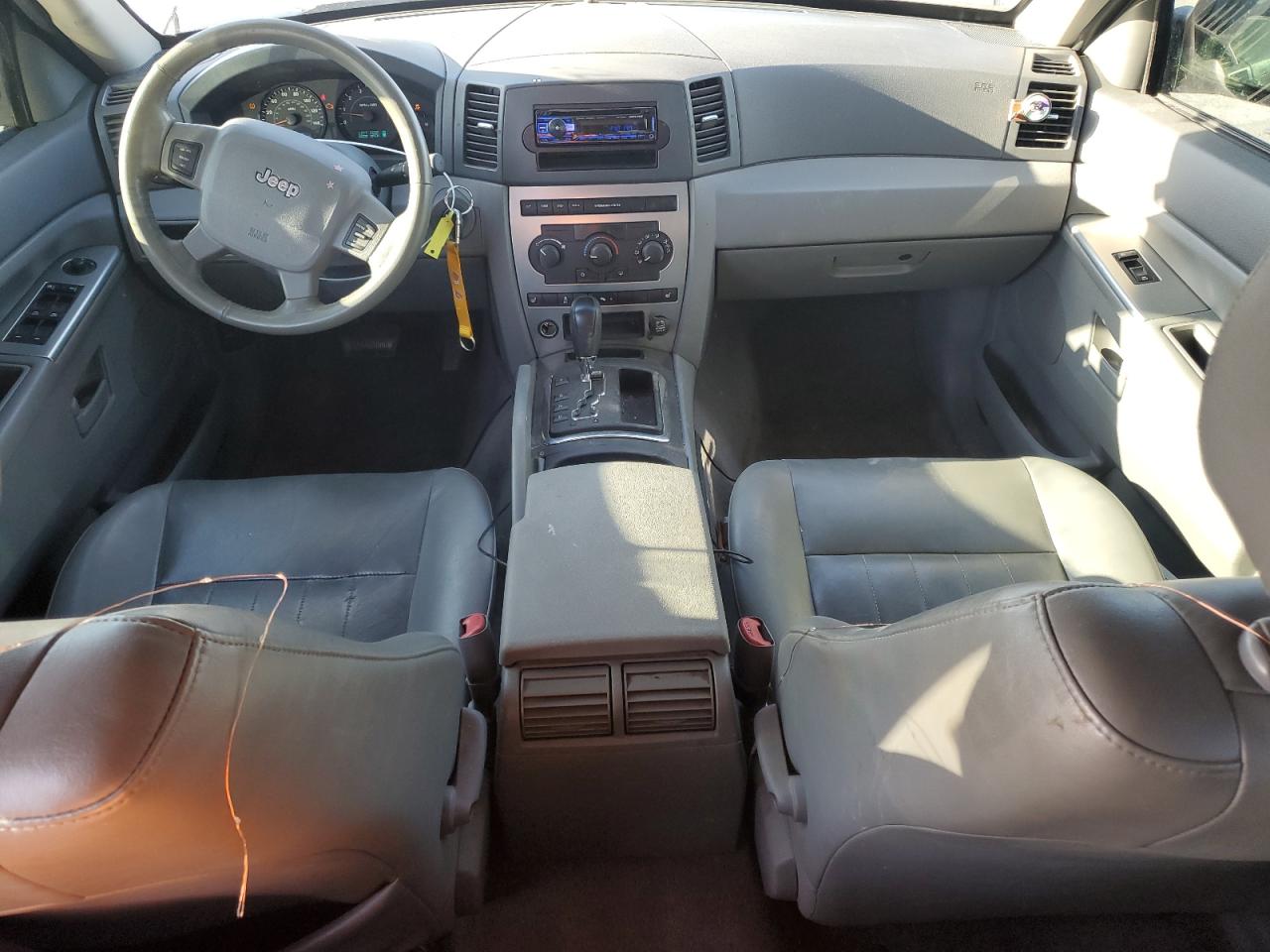 2006 Jeep Grand Cherokee - Image 8