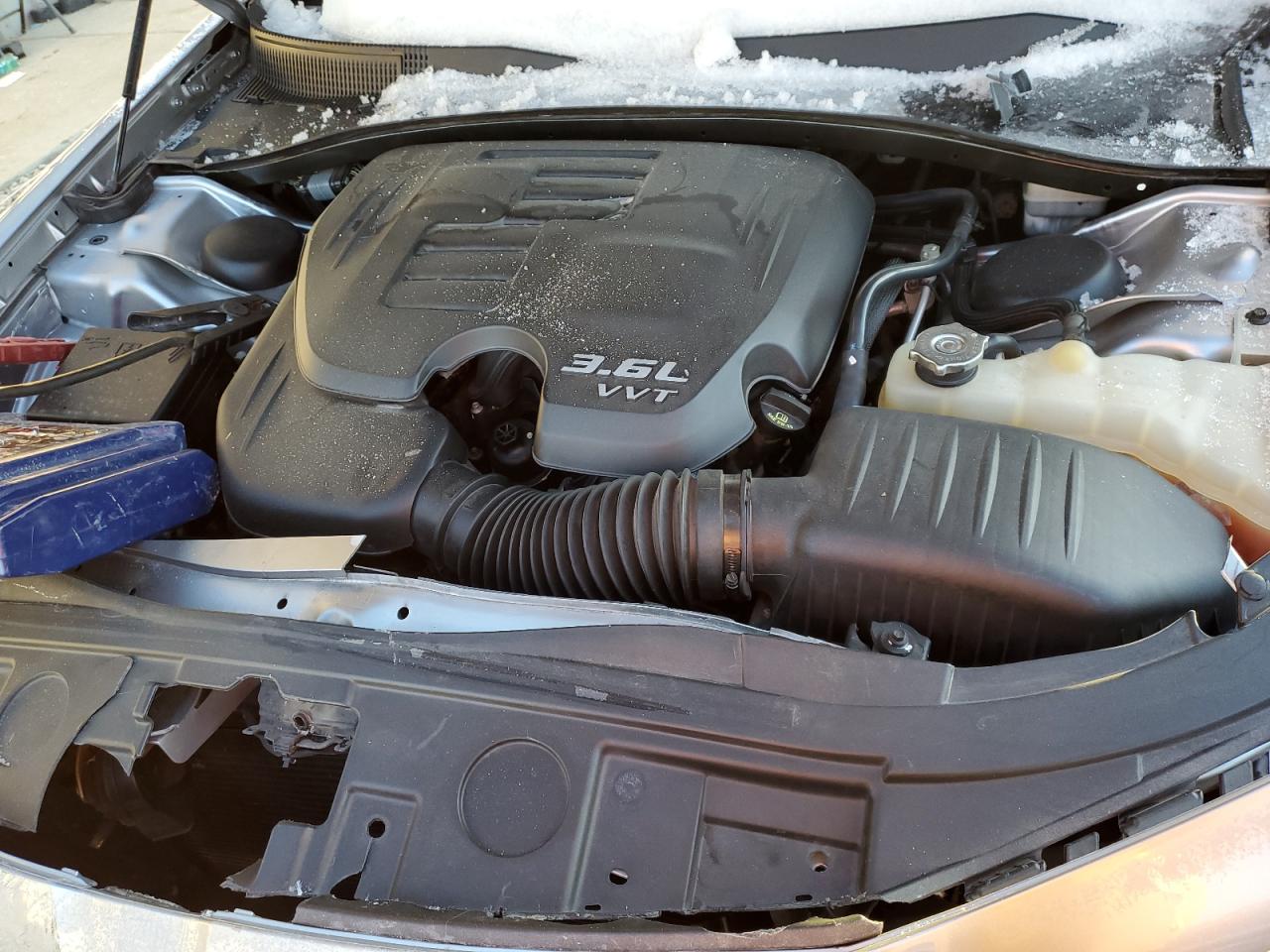 2014 Chrysler 300 - Image 11