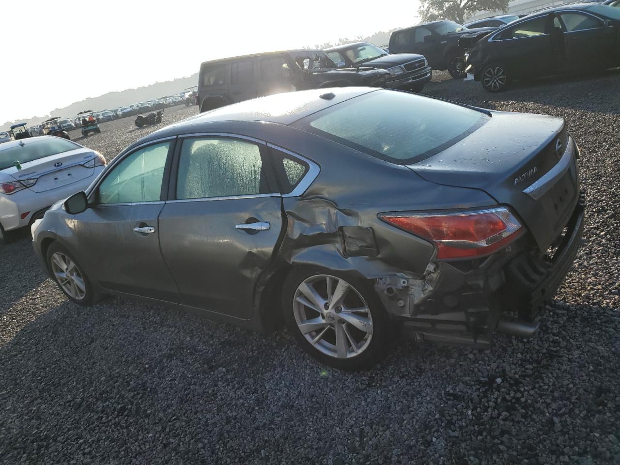 2015 Nissan Altima - Image 2