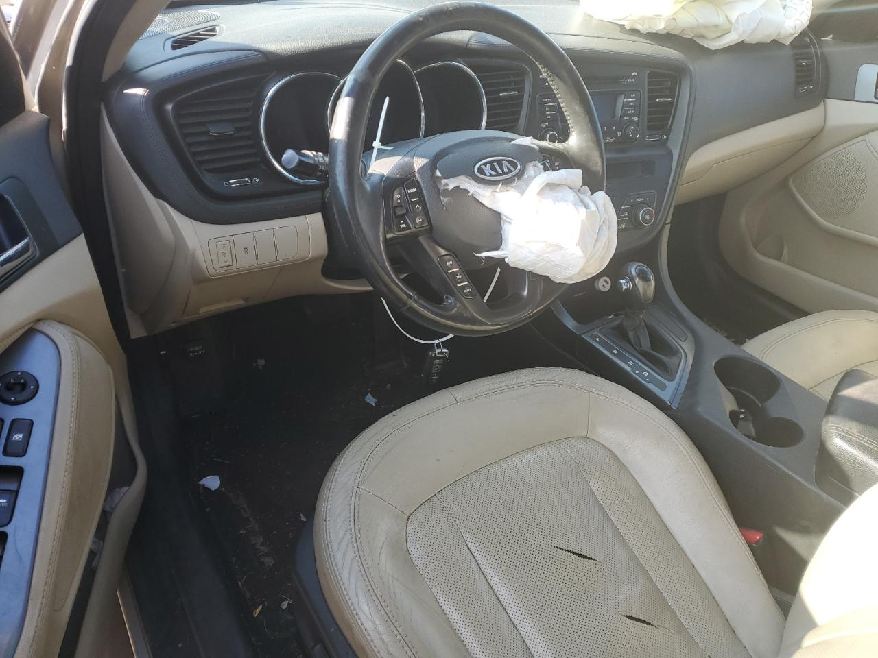 2011 Kia Optima - Image 8