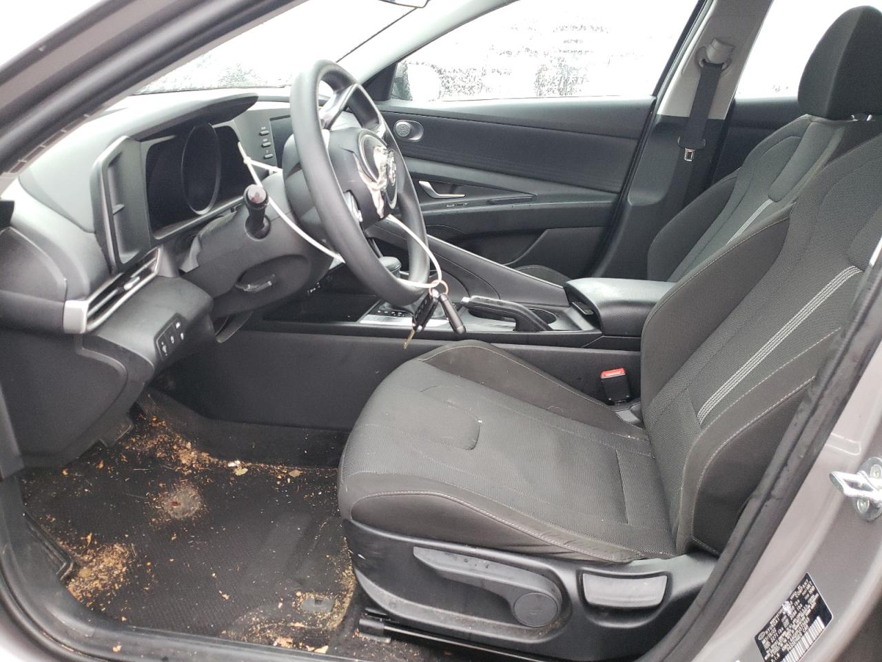 2023 Hyundai Elantra - Image 7