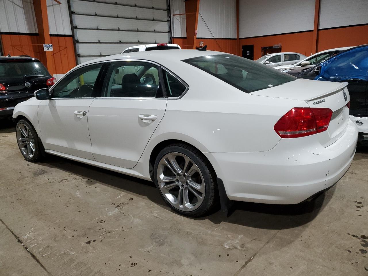 2015 Volkswagen Passat - Image 2