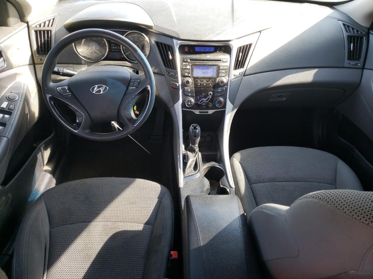 2013 Hyundai Sonata - Image 8