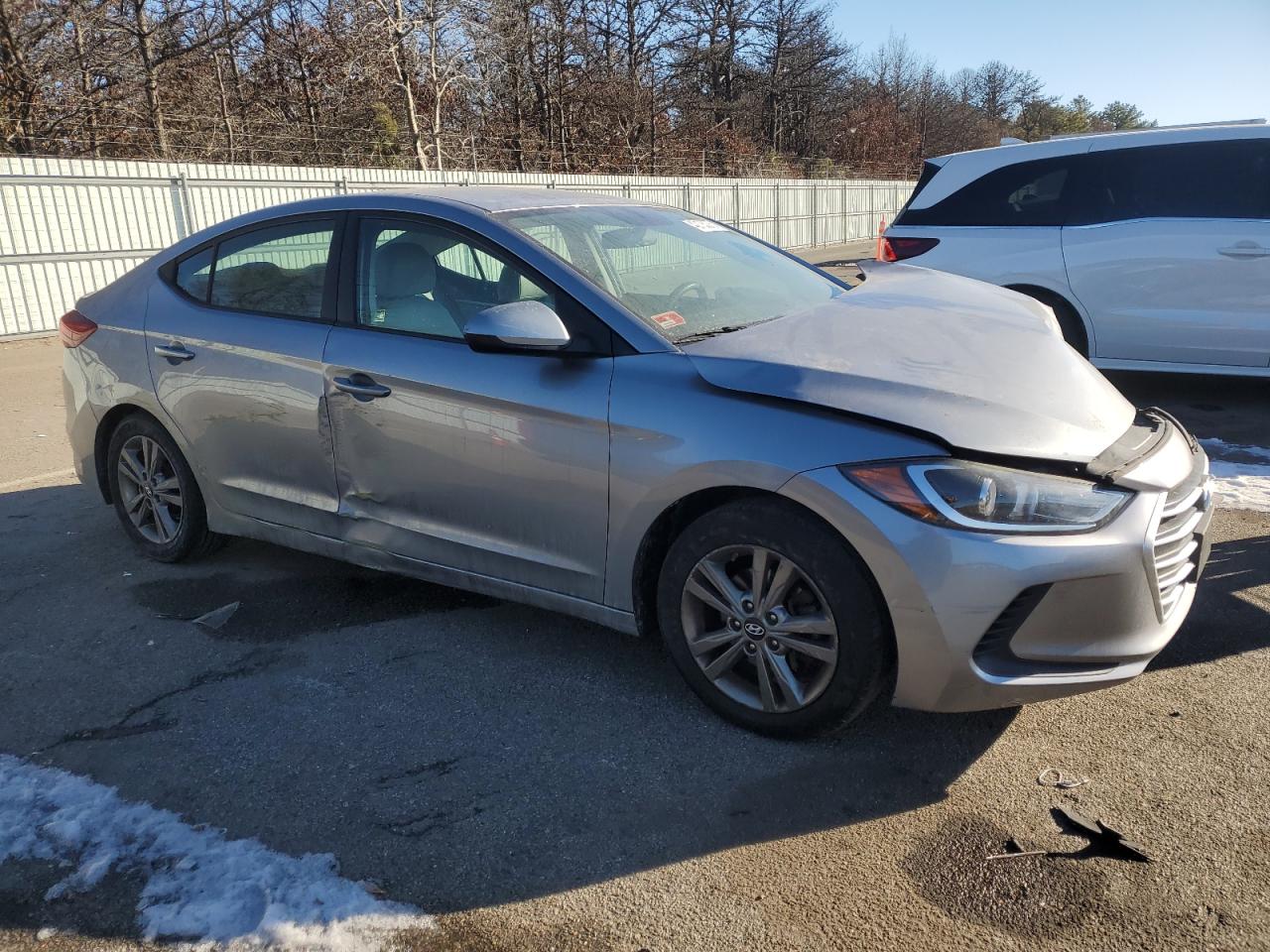 2017 Hyundai Elantra - Image 4
