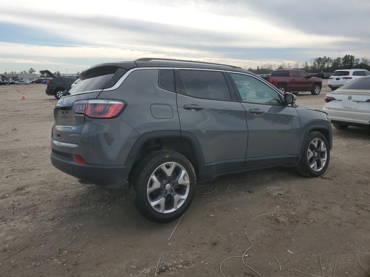 2019 Jeep Compass - Image 3