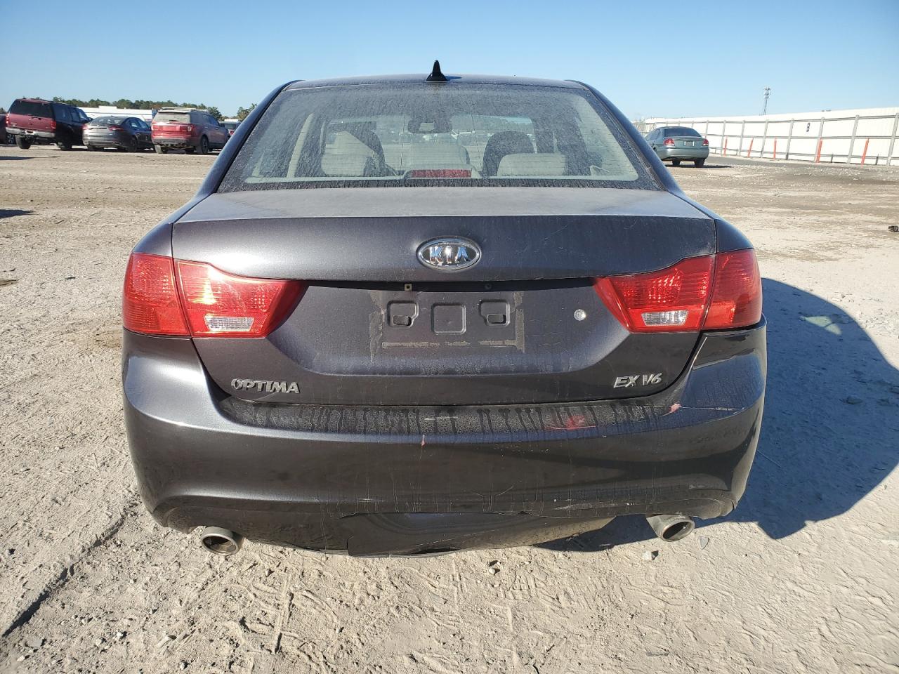 2010 Kia Optima - Image 6