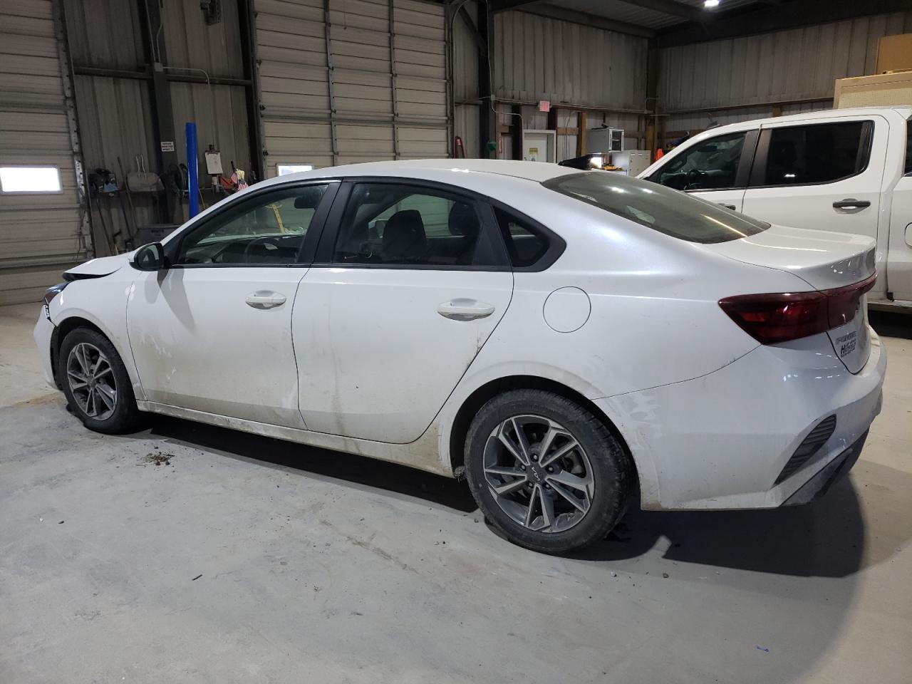 2022 Kia Forte - Image 2