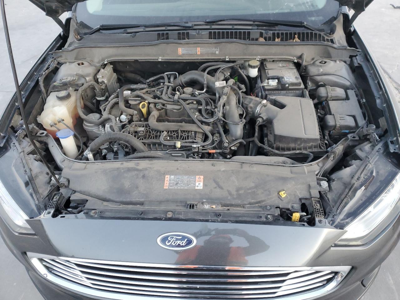2020 Ford Fusion - Image 11