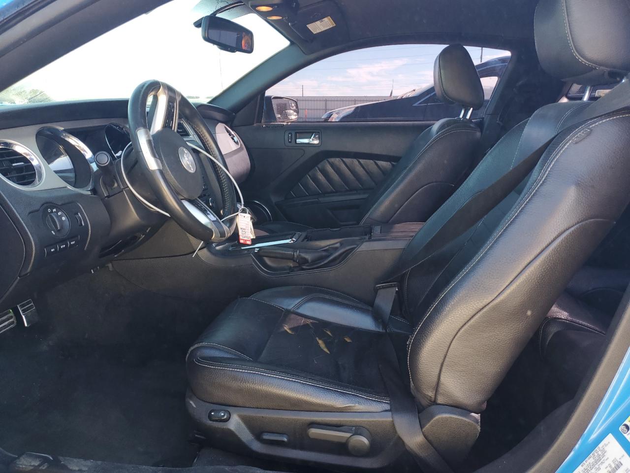 2012 Ford Mustang - Image 7