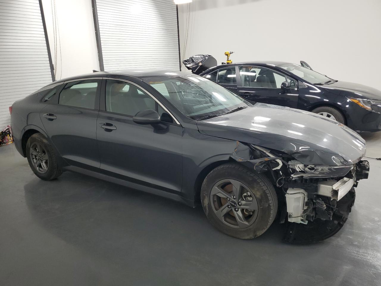 2023 Kia K5 - Image 4