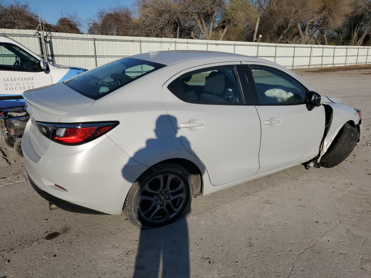 2019 Toyota Yaris - Image 3