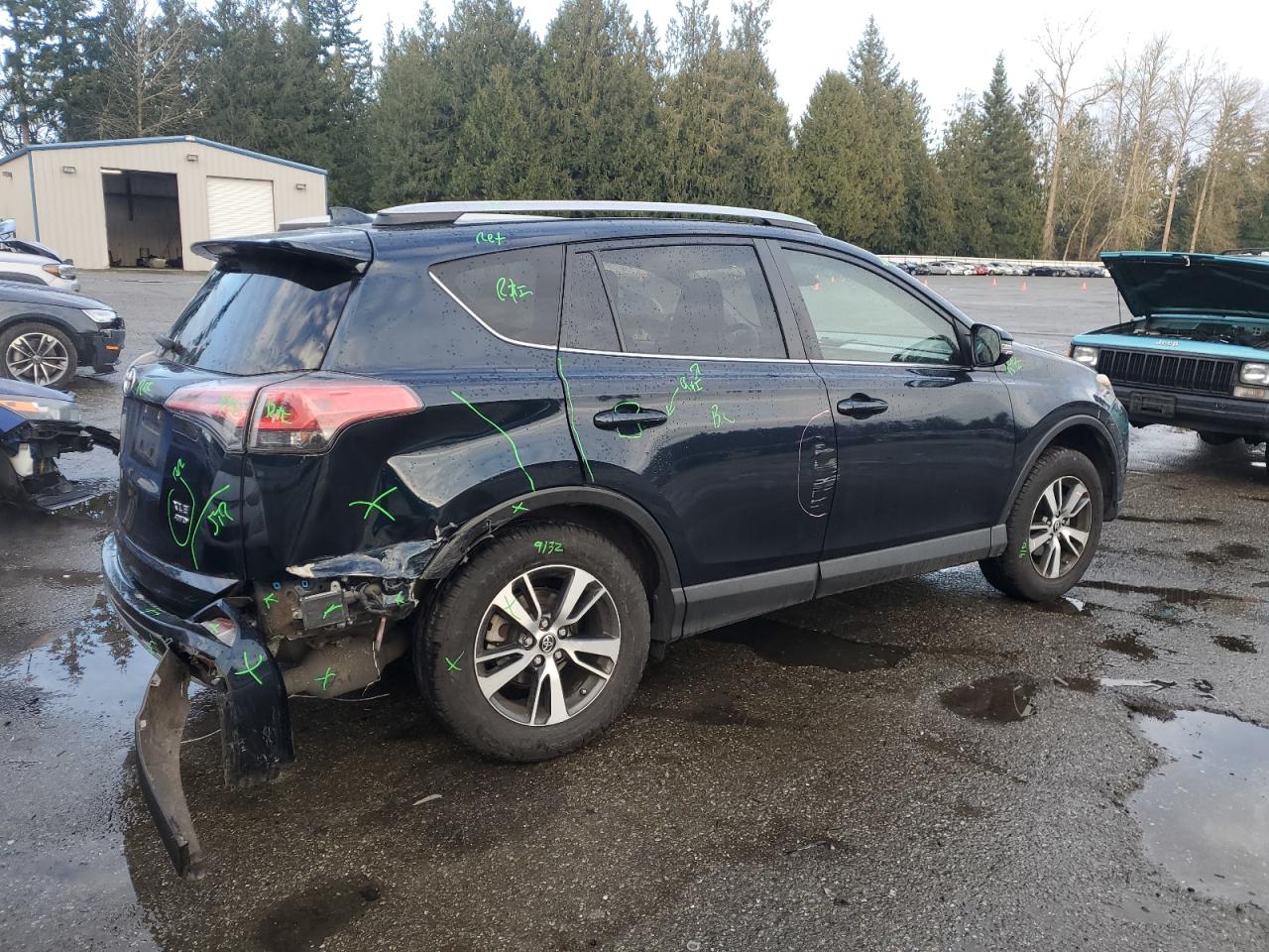 2018 Toyota RAV 4 - Image 3