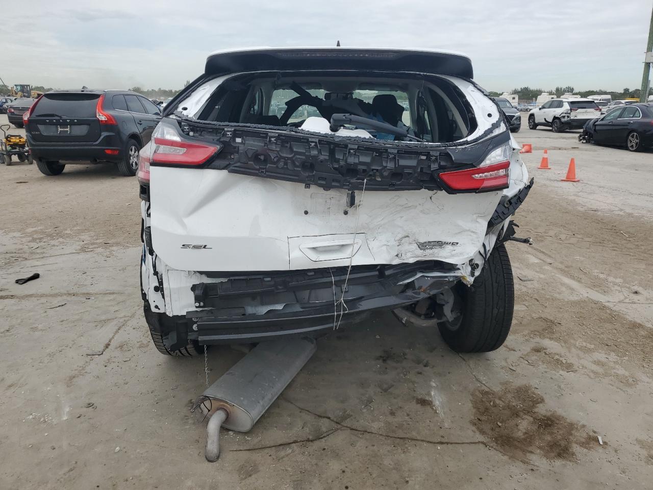 2023 Ford Edge - Image 6